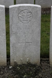 Lijssenthoek Military Cemetery - Read, R