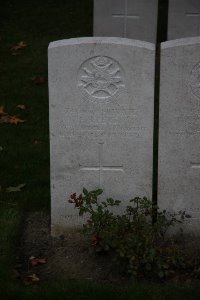 Lijssenthoek Military Cemetery - Reeves, Frederick