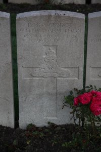 Lijssenthoek Military Cemetery - Regan, William Joseph