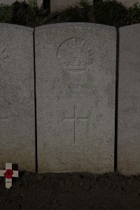 Lijssenthoek Military Cemetery - Reid, Clarence