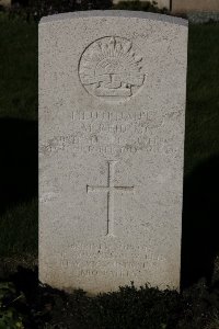 Lijssenthoek Military Cemetery - Reid, James Mansfield