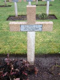 Lijssenthoek Military Cemetery - Reis, Desire