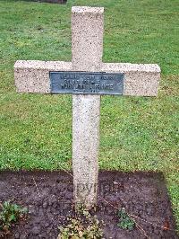 Lijssenthoek Military Cemetery - Renard, Leon