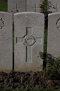 Lijssenthoek Military Cemetery - Reynish, Thomas Henry