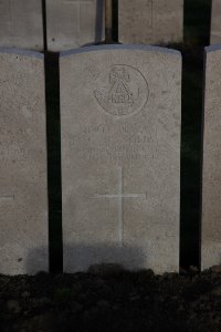 Lijssenthoek Military Cemetery - Reynolds, C