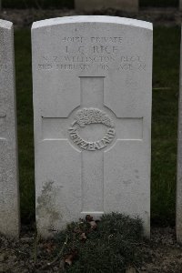 Lijssenthoek Military Cemetery - Rice, Leslie Clarence