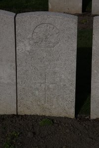 Lijssenthoek Military Cemetery - Richards, Bert