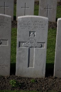 Lijssenthoek Military Cemetery - Richards, Charles