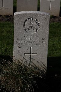 Lijssenthoek Military Cemetery - Richards, George James