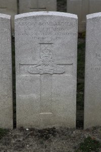 Lijssenthoek Military Cemetery - Richards, W