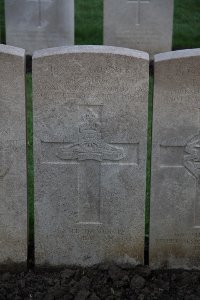 Lijssenthoek Military Cemetery - Rigg, F