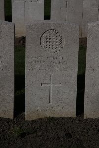 Lijssenthoek Military Cemetery - Risley, Oliver William