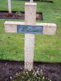 Lijssenthoek Military Cemetery - Rivat, Louis