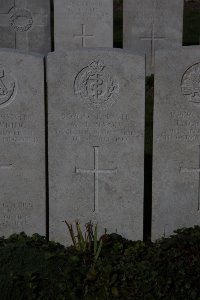 Lijssenthoek Military Cemetery - Rixon, W J