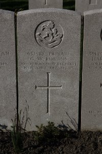 Lijssenthoek Military Cemetery - Robbins, George William