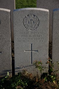 Lijssenthoek Military Cemetery - Roberts, Fred