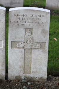 Lijssenthoek Military Cemetery - Roberts, Henry Humphrey