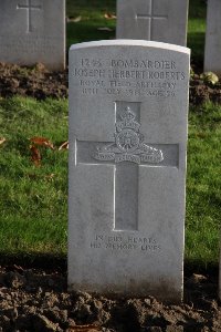 Lijssenthoek Military Cemetery - Roberts, Joseph Herbert