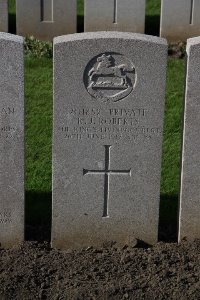 Lijssenthoek Military Cemetery - Roberts, R J