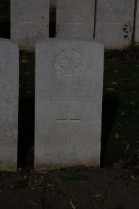 Lijssenthoek Military Cemetery - Robertson, David