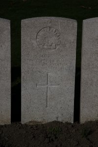Lijssenthoek Military Cemetery - Robertson, William George