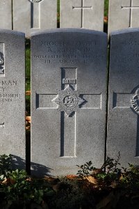 Lijssenthoek Military Cemetery - Robinson, Arthur
