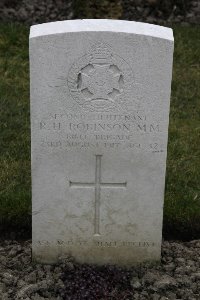 Lijssenthoek Military Cemetery - Robinson, Ralf Hubert