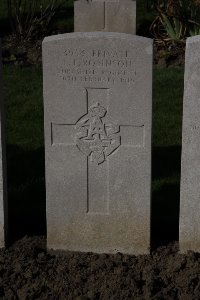Lijssenthoek Military Cemetery - Robinson, T F