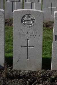 Lijssenthoek Military Cemetery - Rockcliffe, R