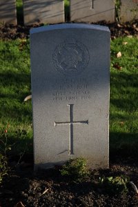 Lijssenthoek Military Cemetery - Roe, Frank Edward Mervyn
