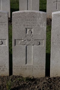 Lijssenthoek Military Cemetery - Rogers, Philip
