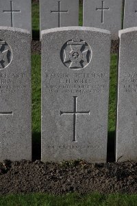 Lijssenthoek Military Cemetery - Rolfe, Frank Harold