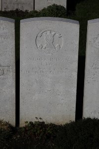 Lijssenthoek Military Cemetery - Ross, Thomas