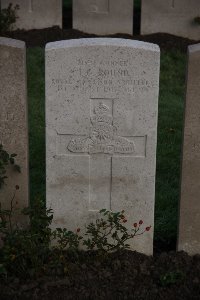 Lijssenthoek Military Cemetery - Round, J G