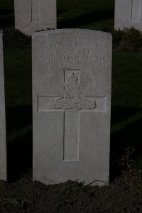 Lijssenthoek Military Cemetery - Rourke, H