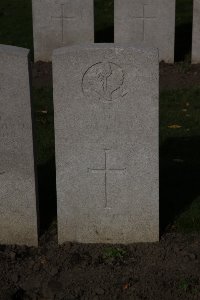 Lijssenthoek Military Cemetery - Rowlinson, Charlie