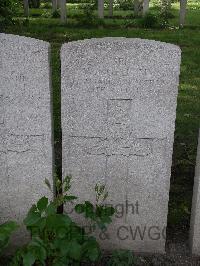 Lijssenthoek Military Cemetery - Royle, W