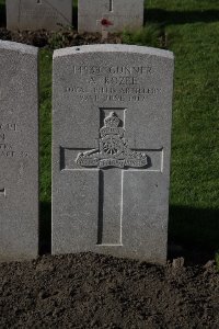 Lijssenthoek Military Cemetery - Rozee, A