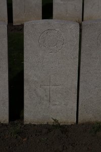 Lijssenthoek Military Cemetery - Russell, Harry Butt