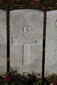 Lijssenthoek Military Cemetery - Sagar, Ernest