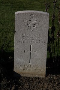 Lijssenthoek Military Cemetery - Sandys, William Edwin