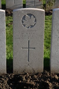 Lijssenthoek Military Cemetery - Sang, William Alastair