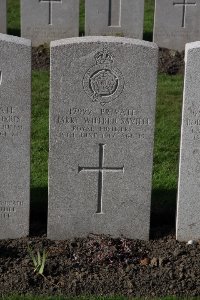 Lijssenthoek Military Cemetery - Saville, Harry Wilfred