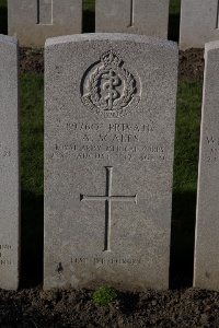 Lijssenthoek Military Cemetery - Scales, A