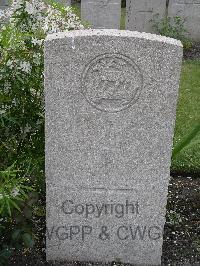Lijssenthoek Military Cemetery - Schult, Edgar