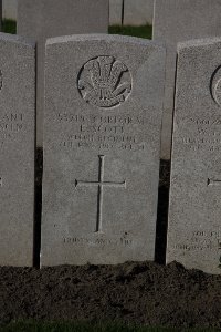 Lijssenthoek Military Cemetery - Scott, Edward