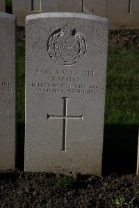Lijssenthoek Military Cemetery - Scott, J