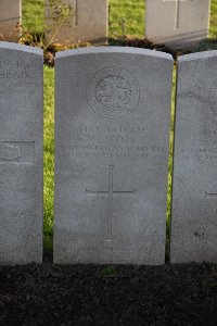Lijssenthoek Military Cemetery - Scott, Walter