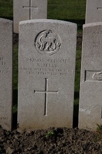 Lijssenthoek Military Cemetery - Selby, A