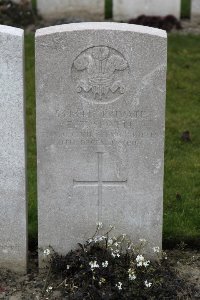Lijssenthoek Military Cemetery - Sewell, E T
